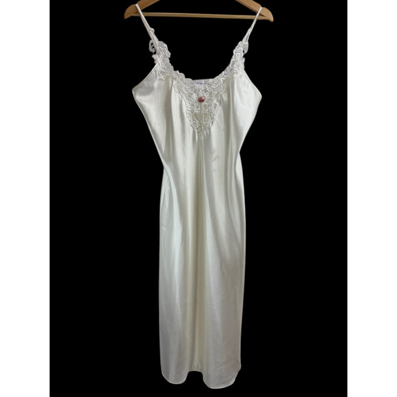 Soft Sensations Vintage Cream Long Lace Flower Nightgown‎ Sz M Grannycore Retro - Picture 1 of 9